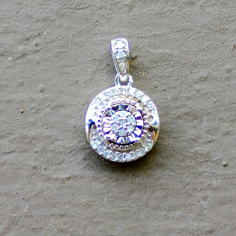 925 Sterling Silver Diamond Pendant